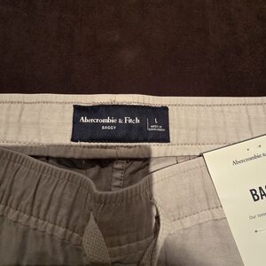 Abercrombie & Fitch Men's Cargo Pants - Beige